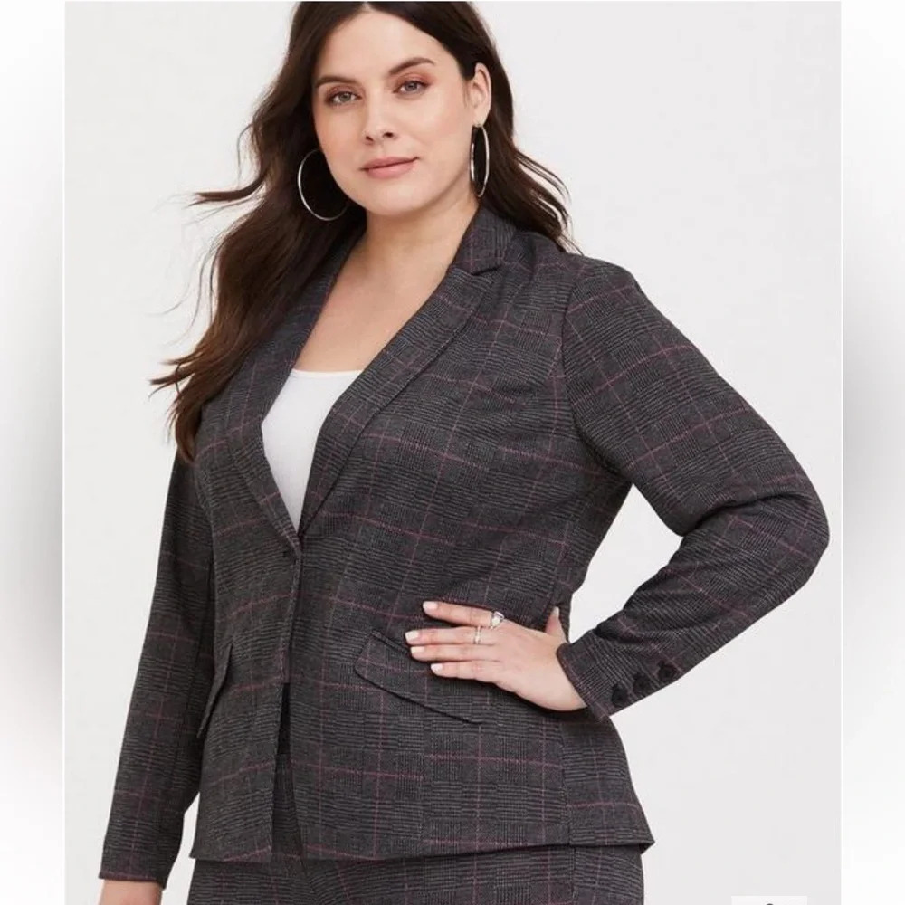 Torrid size 3 / 3X Studio Double Knit Blazer Jacket‎ Plaid Gray Career Work Grey